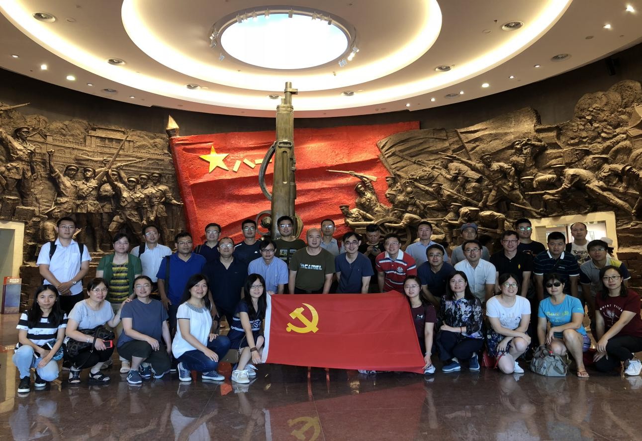 sc_211318_053288.jpg 1.jpg